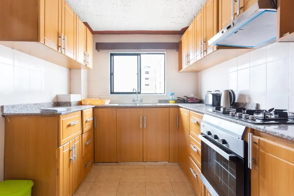 furnished-3-bedroom-apartment-nyayo-estate (9)